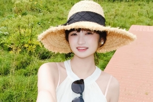 全站官方平台-男友视角！绯闻女友晒美照 杨瀚森的手疑似出镜