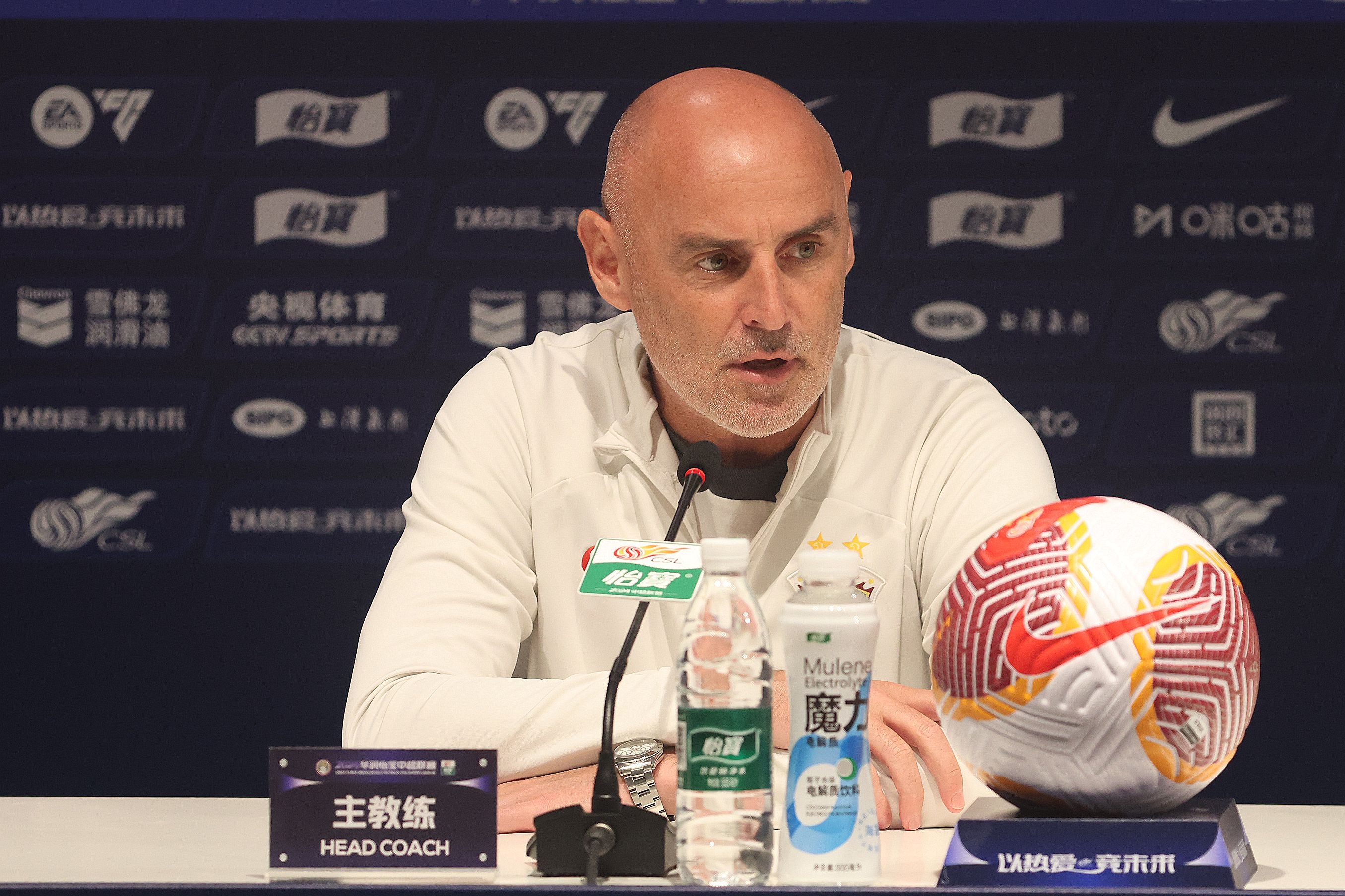 Kaiyun Sports-穆斯卡特：专注备战下一场，而非过早谈论中超争冠