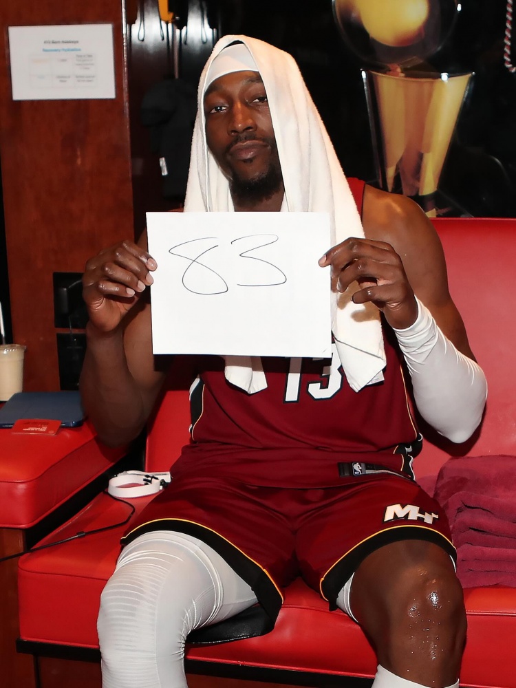 Kaiyun Sports-单场83分！阿德巴约更新社媒：“张伯伦、我、科比！”